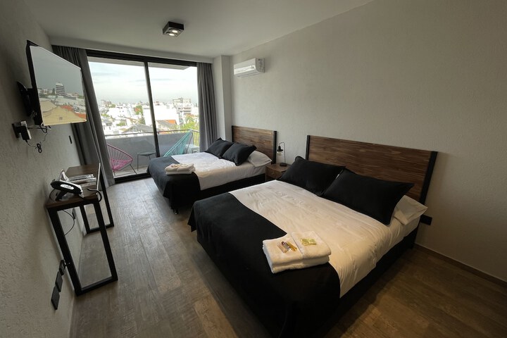 Room 12 of 50