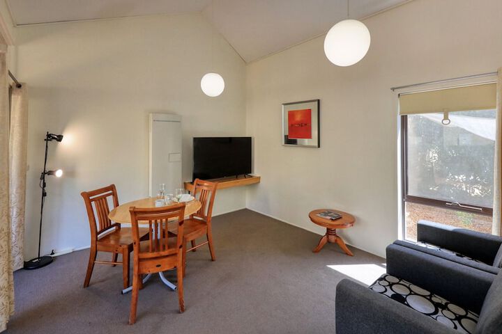 Room 12 of 28