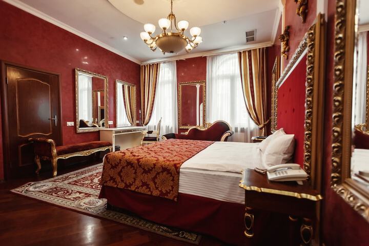 Room 19 of 47