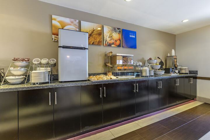 Breakfast buffet