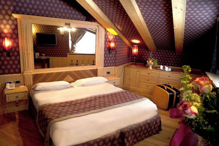 Room 18 of 73