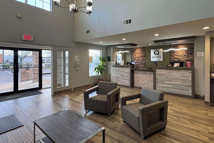 Hotel Interior 3 of 32