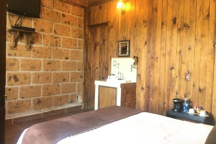 Room 5 of 38
