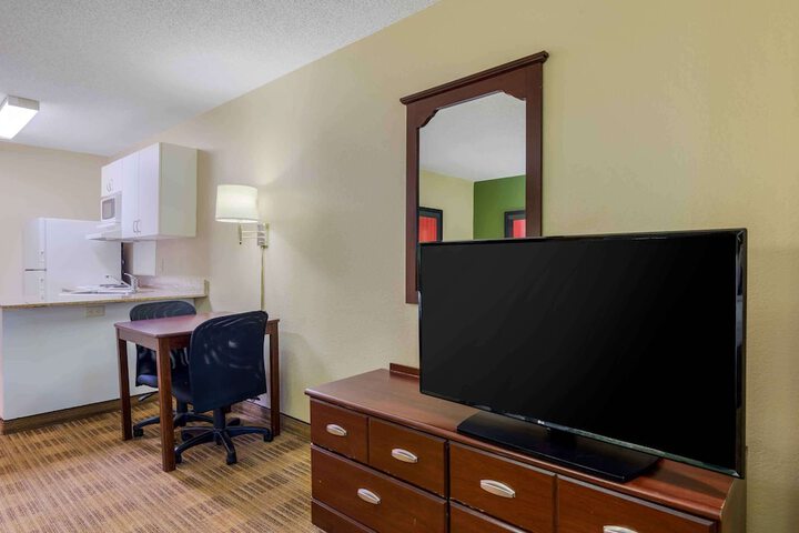 Studio 2 Double Beds (2 of 5)