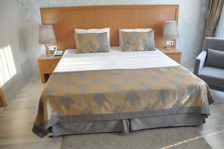 Room 13 of 52