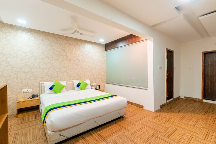 Room 25 of 61