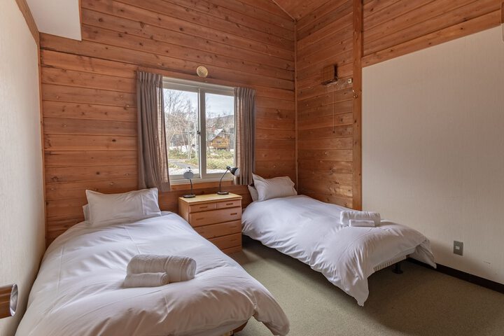 Room 3 of 18
