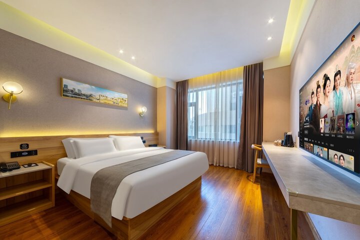 Room 14 of 48