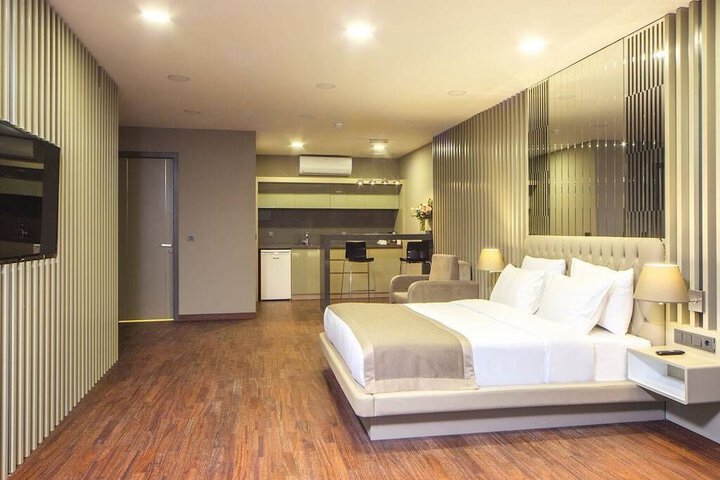 Room 17 of 39