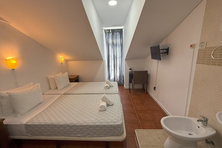 Room 115 of 157