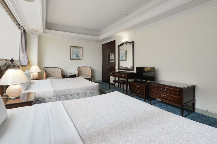 Room 20 of 38