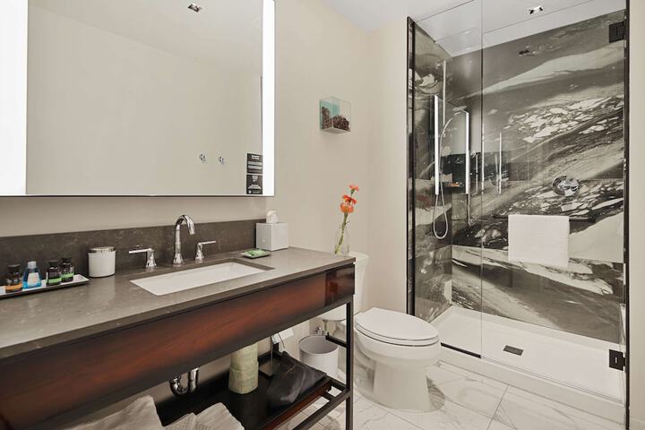 Bathroom shower