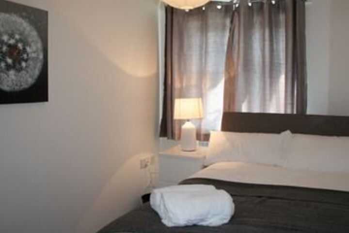 Room 12 of 37