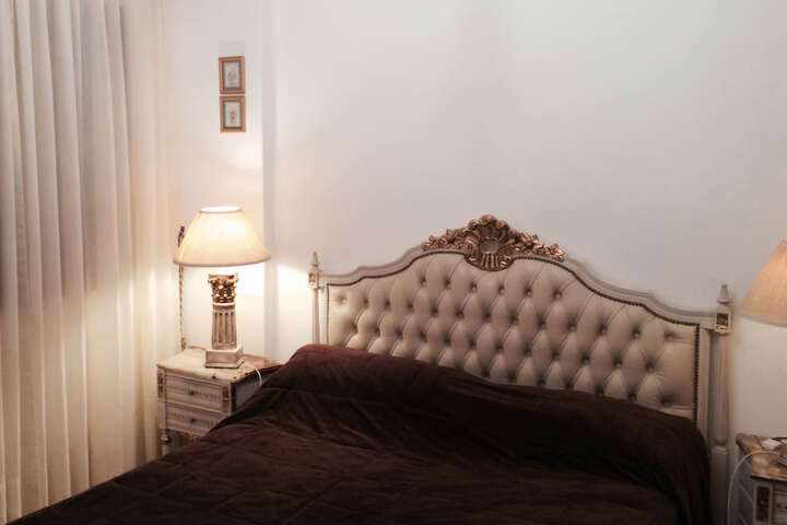 Room 2 of 9