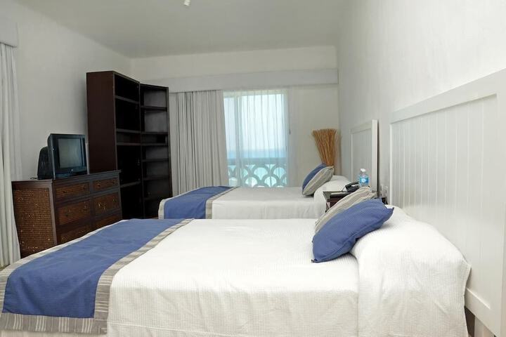 Room 13 of 53