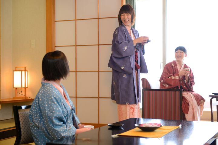 Room 5 of 27