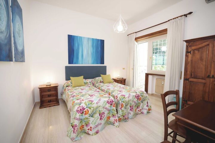 Room 3 of 29