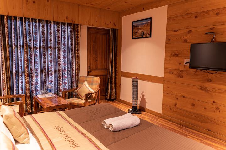 Room 12 of 38