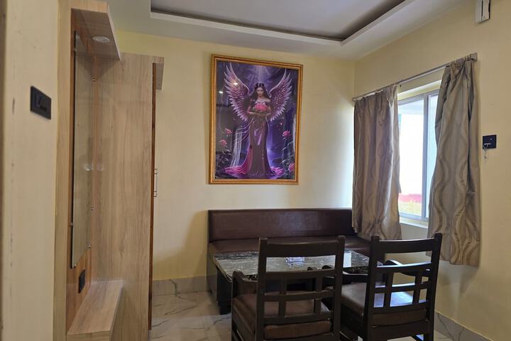Room 36 of 80