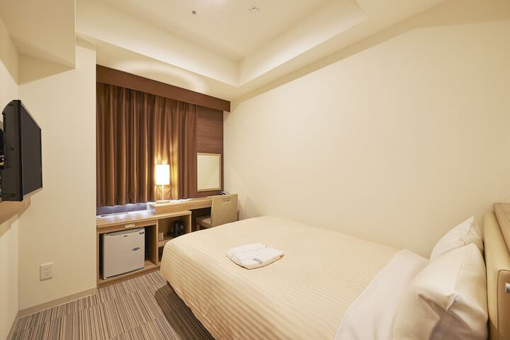 Room 5 of 25