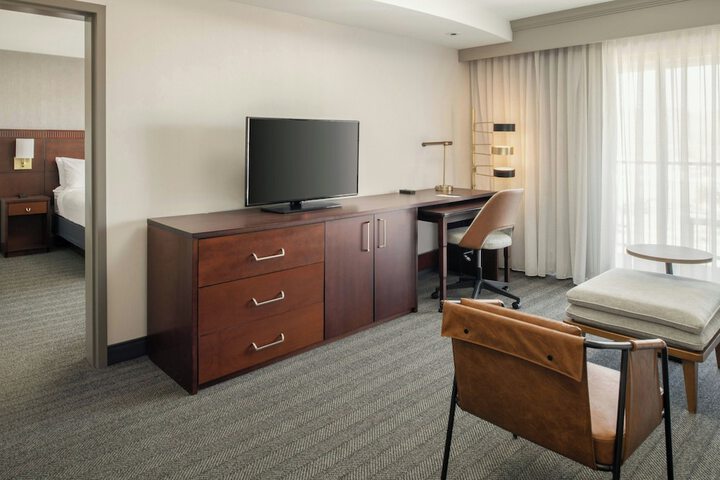 Room 32 of 58