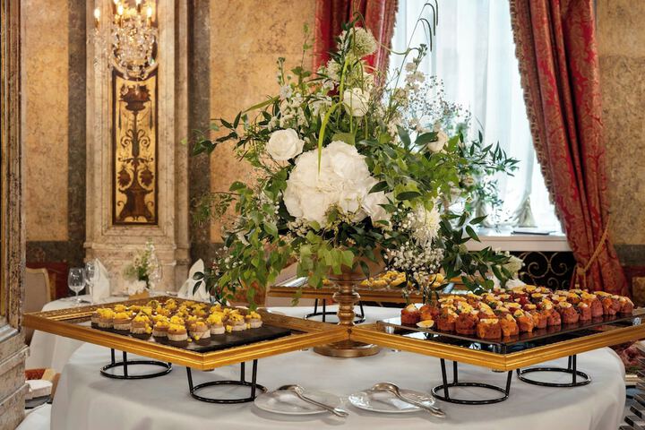 Dining 137 of 238