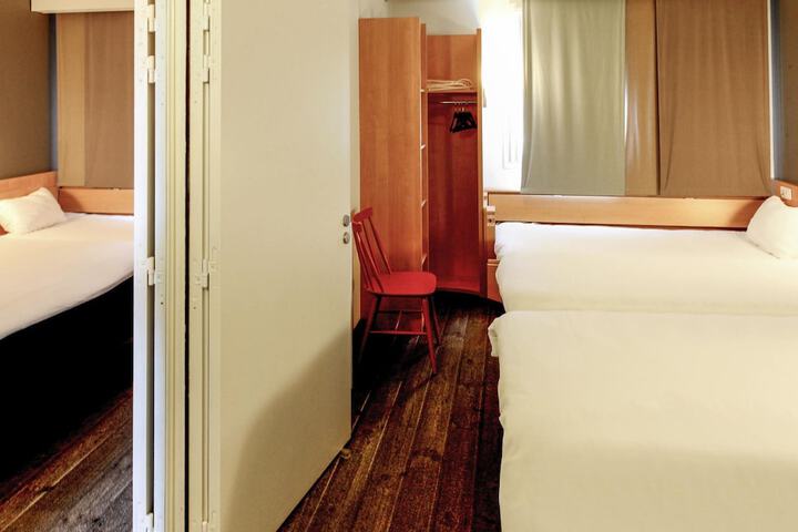Room 18 of 60