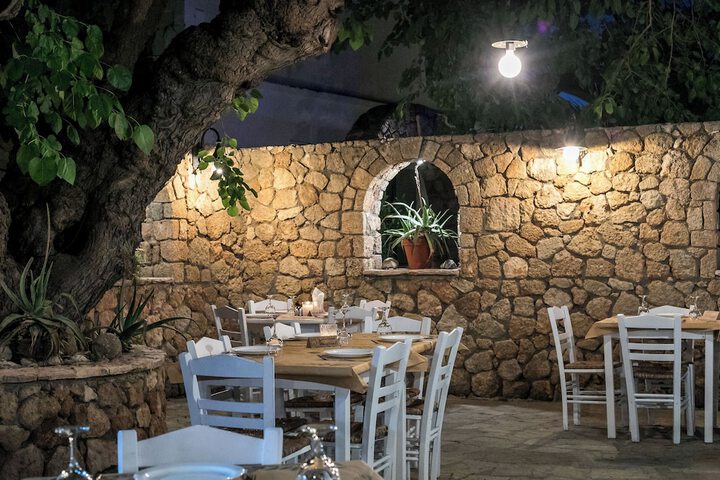 Dining 98 of 151