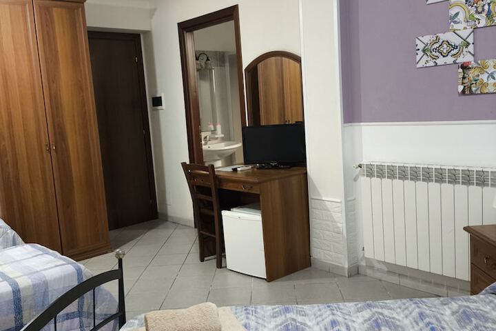 Room 22 of 65