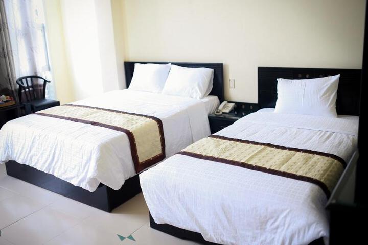 Room 1 of 6