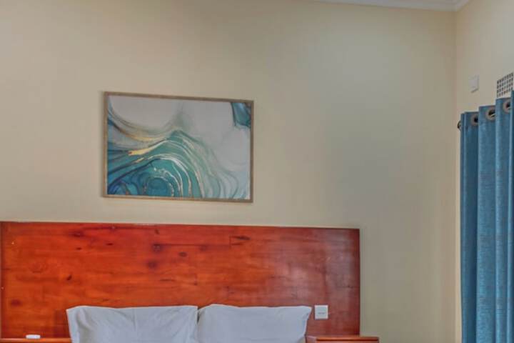 Room 28 of 80