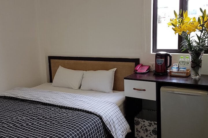 Room 4 of 35