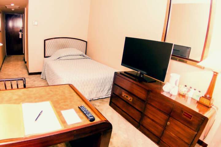 Room 7 of 71