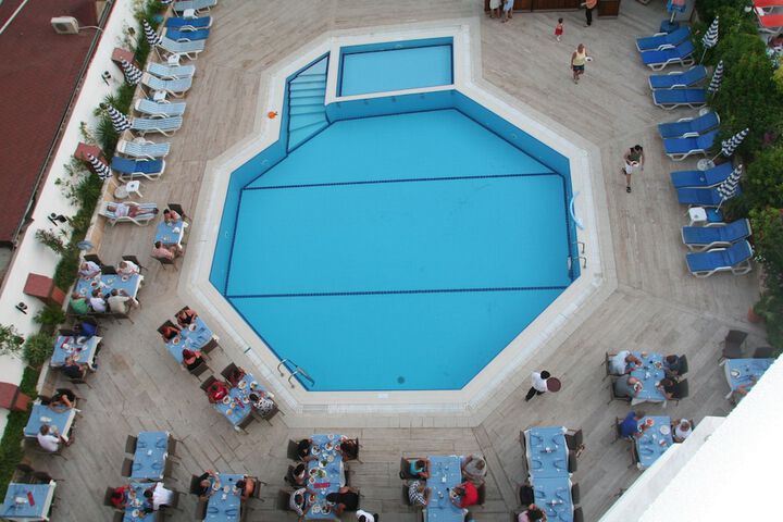 Pools & Facilities