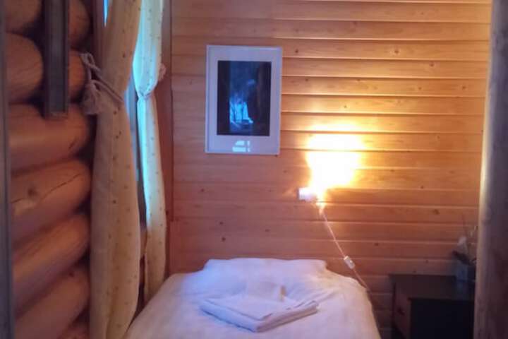Room 15 of 48