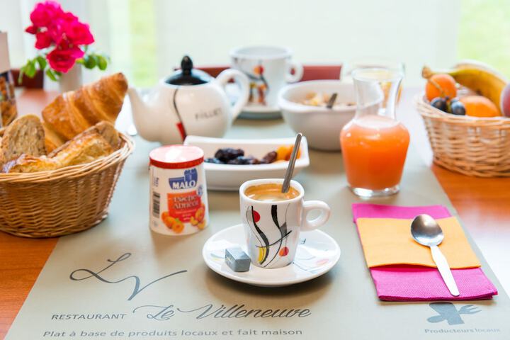 Breakfast area
