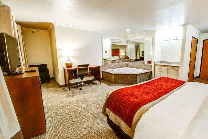 1 King Bed (11 of 20)