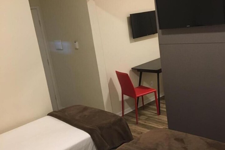 Room 16 of 70