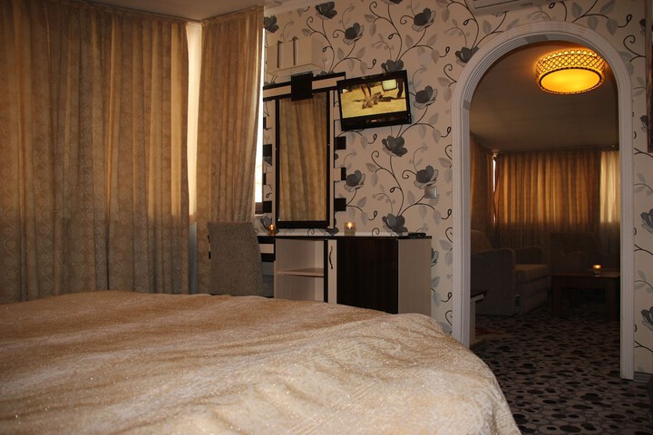 Room 41 of 90