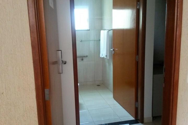 Room 6 of 35