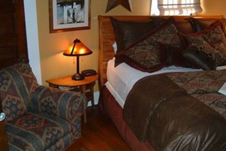 Room 4 of 38