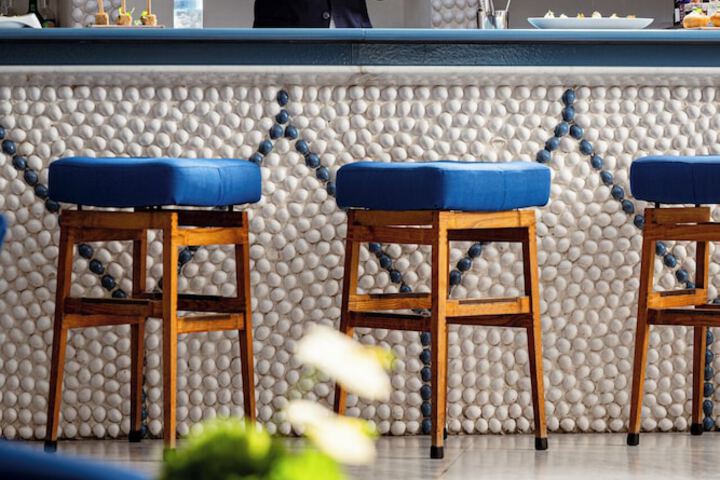 Lounge 113 of 172