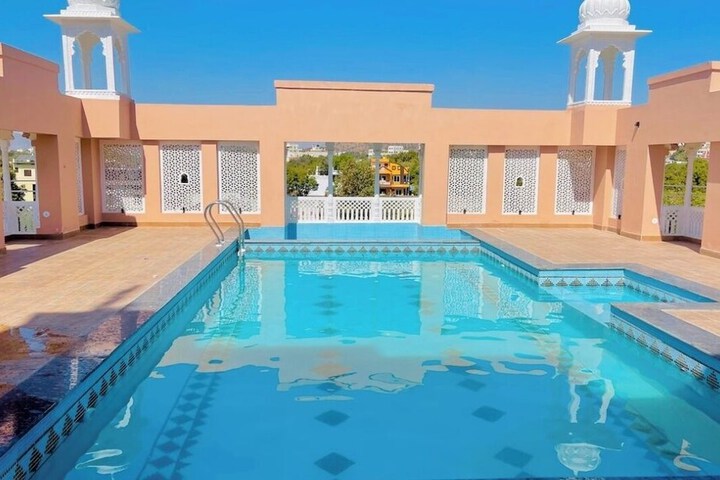 Pool 7 of 8
