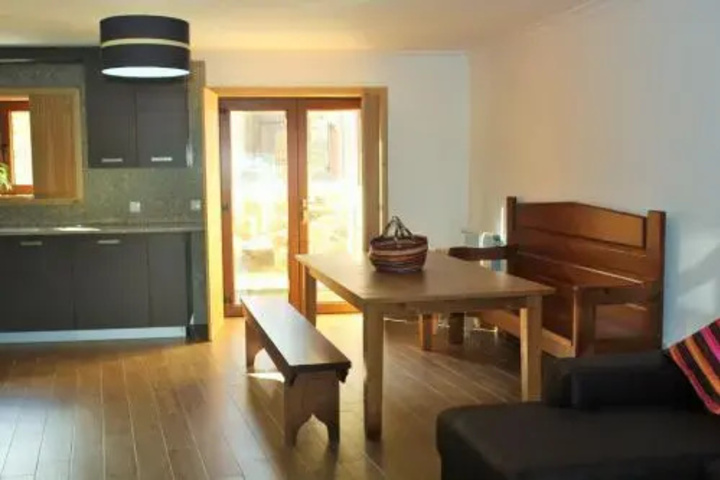 Room 3 of 10