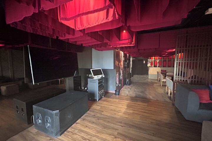 Room 69 of 132