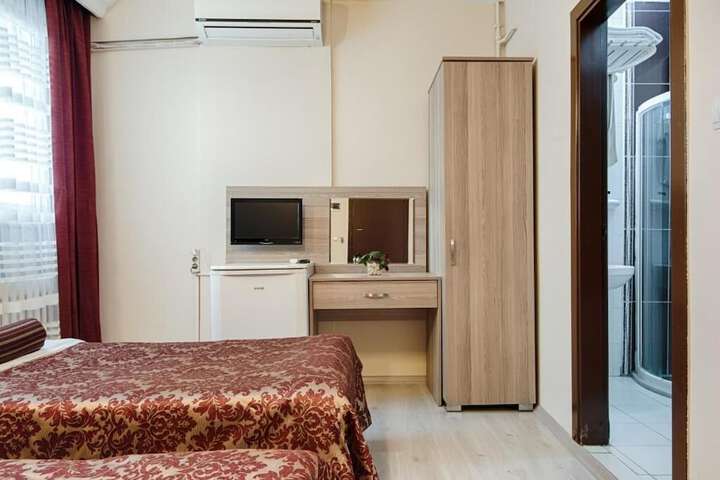 Room 30 of 41