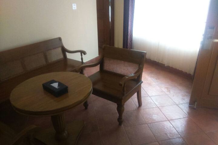 Room 8 of 43
