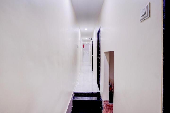 Hotel O Class Inn
