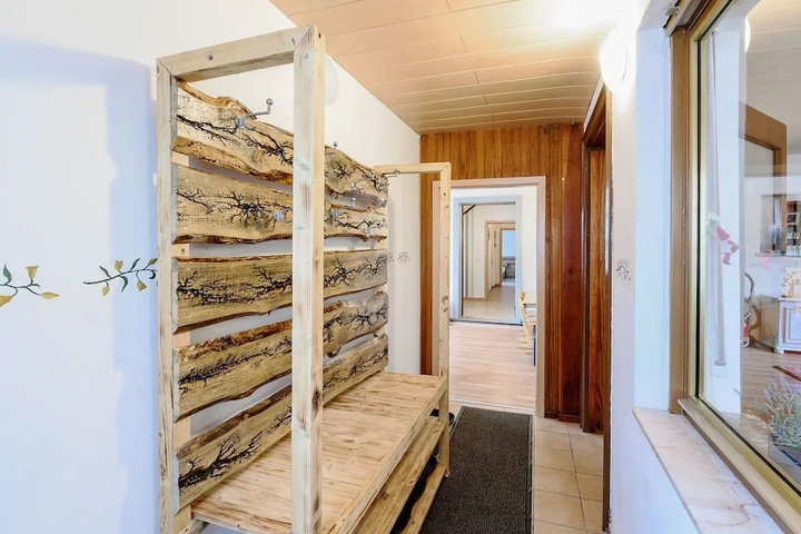 Room 2 of 13