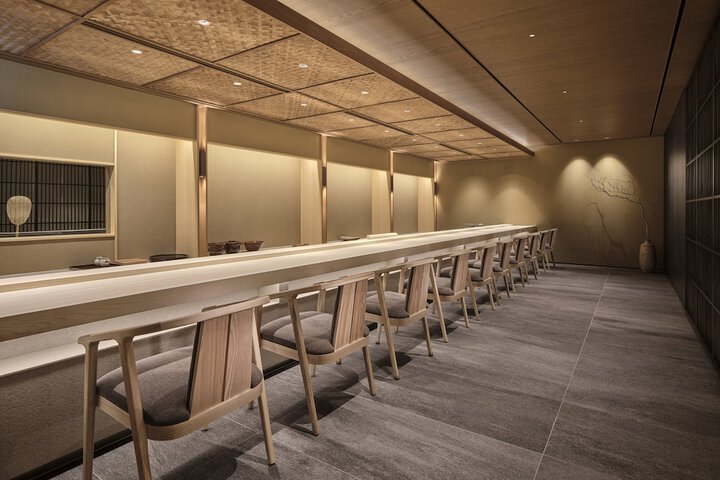 Dining 103 of 147